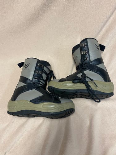 Used Vision Classic Size 4.0 (Women's 5.0) Snowboard Boots
