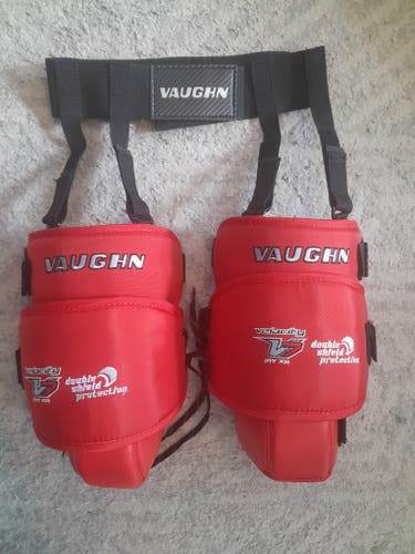 Like new vaughn velocity v7 int knee pads