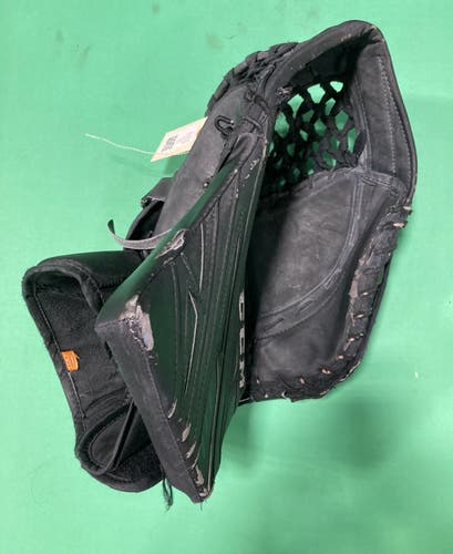 Used Black Senior CCM E4.9 Regular Goalie Glove