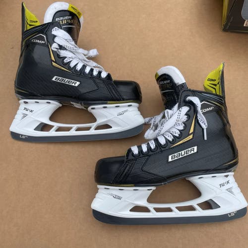 Used Bauer Supreme Comp Hockey Skates (Size 6)