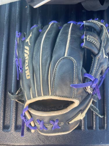 Used  Infield 11.75" Pro Select Baseball Glove