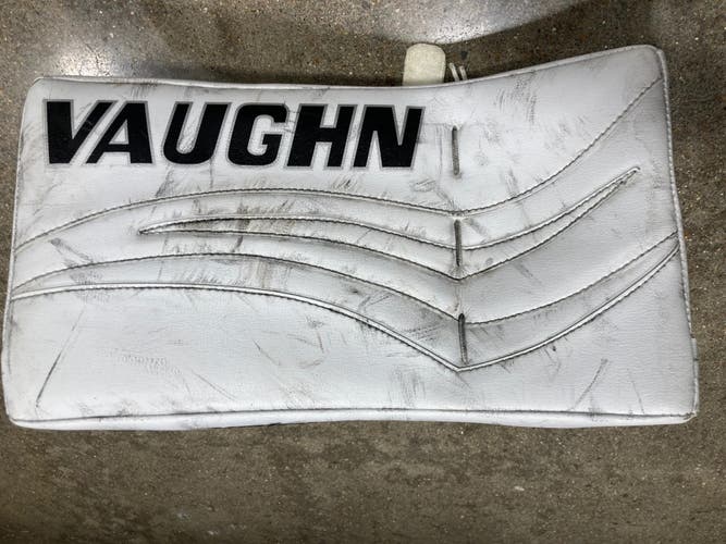 Used White Senior Vaughn Velocity Pro XF Carbon V7 Regular Goalie Blocker