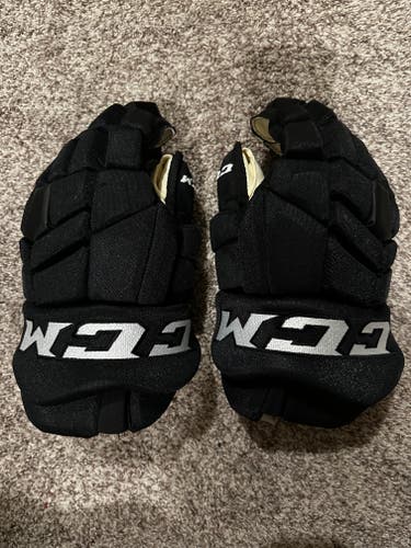 New Black CCM HGTKXP Gloves 15" Pro Stock