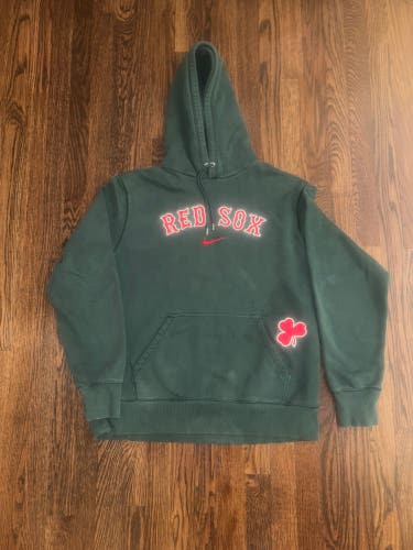 **VINTAGE** Nike MLB Boston Red Sox -Limited Edition Embroidered Hoodie