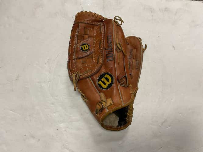 Used Wilson A2211 12 1 2" Fielders Glove