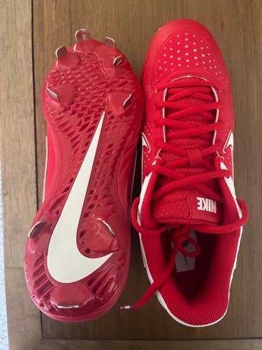 Red New Size 8.0 (Women's 9.0) Adult Men’s Nike Low Top Metal