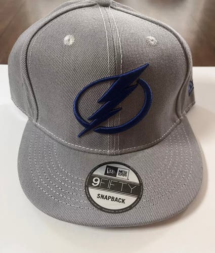 Tampa Bay Lightning New Era 9fifty SnapBack Grey Hat.
