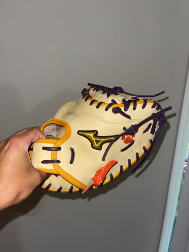 Clemson Mizuno catchers mitt