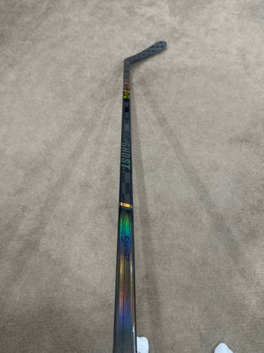 P29 75 Flex New Senior CCM Right Handed P29  FT Ghost Hockey Stick