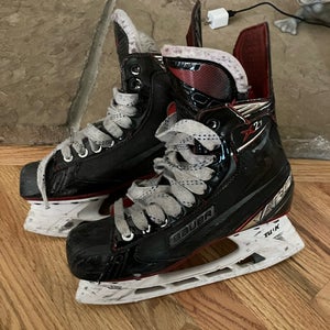 Used Senior Bauer Vapor X2.7 Hockey Skates Regular Width Size 6.5