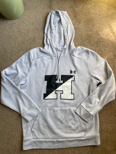 Gray Large Under Armour Sweatshirt