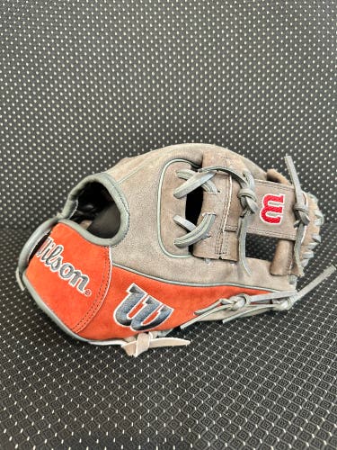 Wilson Infielders GOTM 11.25" A2000 Baseball Glove
