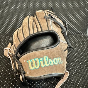 Wilson GOTM Outfielders 11.75" A2000 Baseball Glove