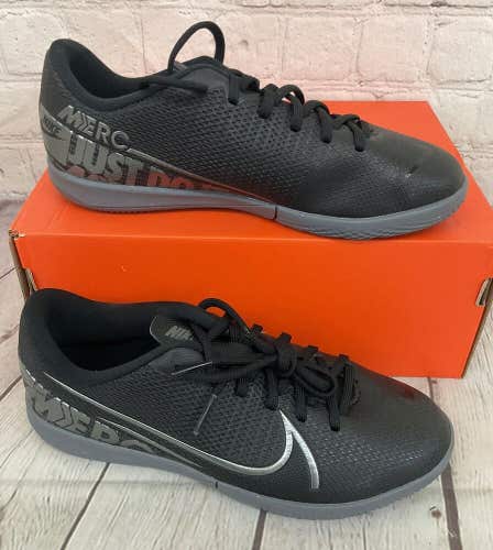 Nike AT8137 001 JR Vapor 13 Academy IC Youth Soccer Shoe Black Cool Grey US 4.5Y