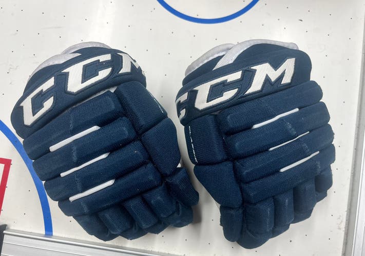 Used  CCM 10" Classic Pro Gloves