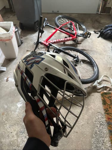 New Primetime World Series Cascade S Helmet