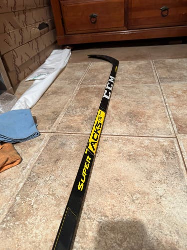 Like New CCM Super Tacks Vector Pro