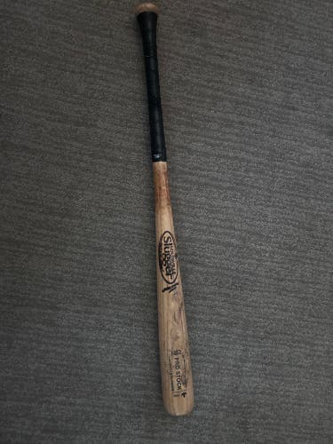 Used  Louisville Slugger Ash 29 oz 32" C271 Bat