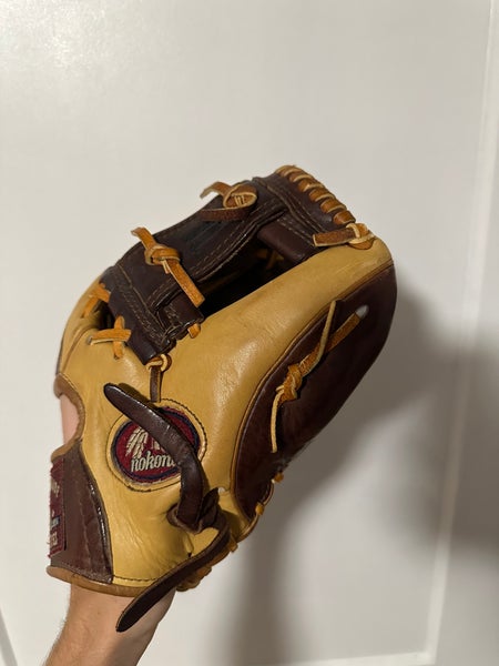 Nokona AMG 1150 Size 11.5 Baseball Glove With I-Web