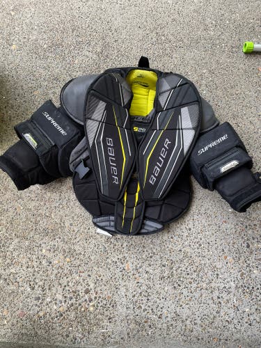 Used Bauer Goalie S29 Intermediate Small Chest Protector - Good Condition