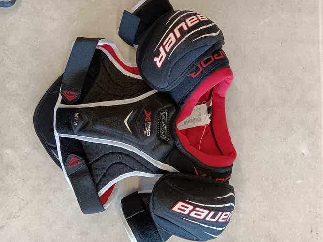 Used Bauer Pro Lite Md Hockey Shoulder Pads