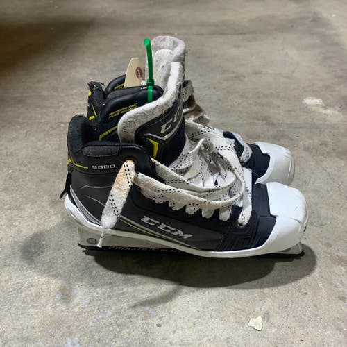 Used Senior CCM Tacks 9080 Hockey Goalie Skates Size 5.0