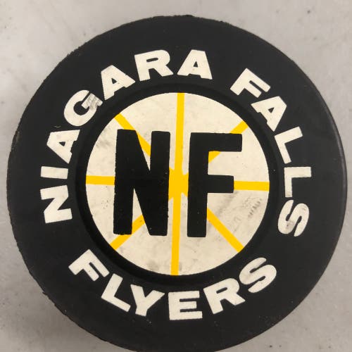 Niagara Falls Flyers puck (OHA Major Jr A)