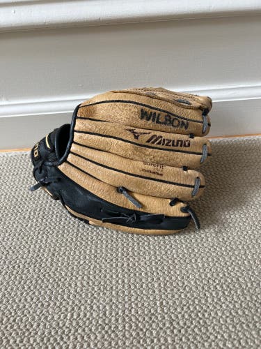 Used 10” Mizuno Prospect Series PowerClose Left Throwing Hand Baseball Glove