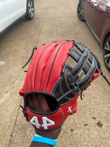 New  Outfield 12.75" Signature Series Baseball Glove