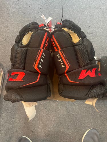 New  CCM 14" FT4 Gloves