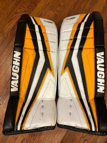 32" Vaughn  Velocity V9 Pro Goalie Leg Pads