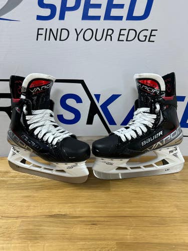New Intermediate Bauer Vapor 3X Hockey Skates 6.5 Fit 3
