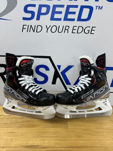 New Intermediate Bauer Vapor XLTX Pro Hockey Skates Regular Width Size 5