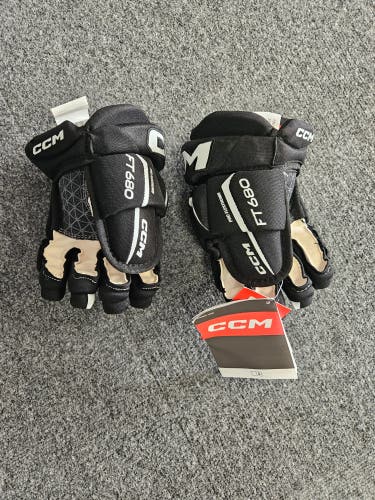 New CCM JetSpeed FT680 Gloves 11"