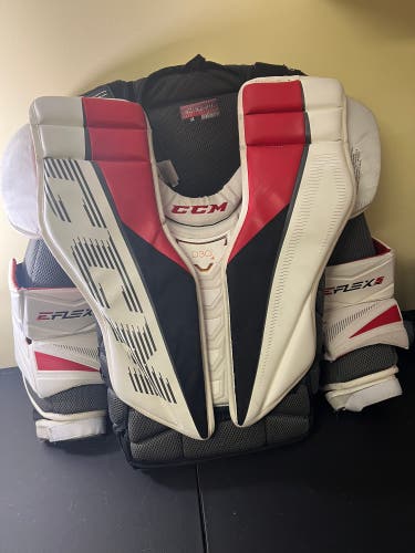 Used CCM Eflex 5 Pro Chest Protector Sr S