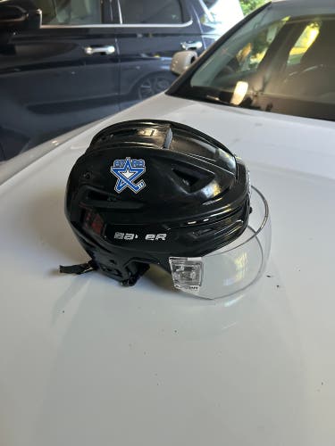Used Medium Bauer Pro Stock Re-Akt 150 Helmet