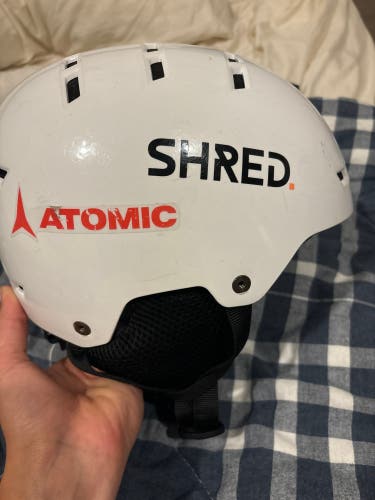 Shred slalom helmet and chin bar