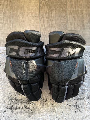 CCM Tacks XF Pro Gloves 14" (Black)