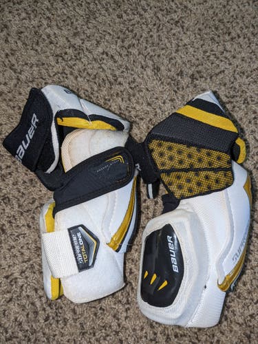 Used Senior Small Bauer Supreme TotalOne Elbow Pads