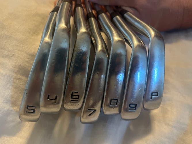 Used Men's TaylorMade P7MB Right Handed Iron Set 7 Pieces Steel Shaft