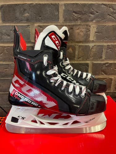 NEW Size 10 CCM JETSPEED FT4 Hockey Skates - Regular Width