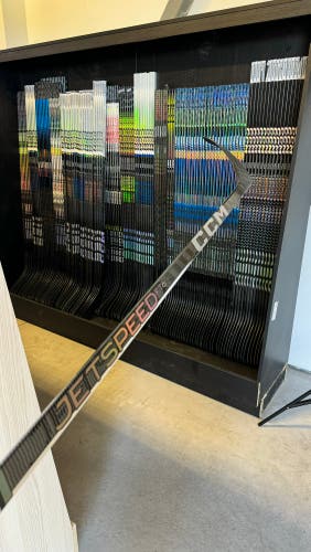 New Senior CCM Right Handed 95 Flex P29M Pro Stock Jetspeed FT6 CCM SENIOR NHL Pro Hockey Stick