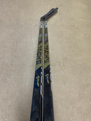 New Senior CCM Right Handed P88 Super Tacks AS-V Pro Hockey Stick - 2 Pack