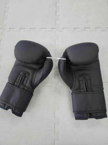 Used Eruption Boxing Gloves Senior 10 Oz Boxing Gloves