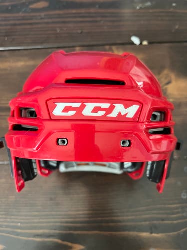 CCM Tacks 910 M Red Helmet