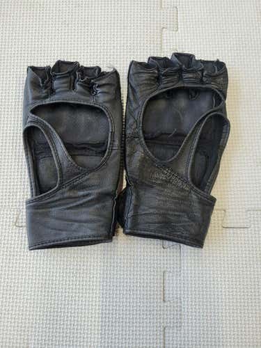 Used Century Sm Martial Arts Gloves
