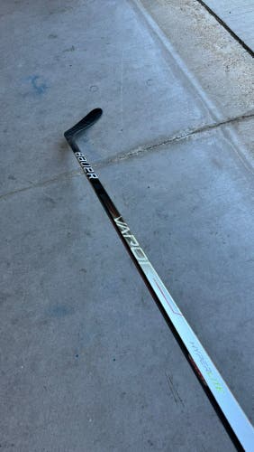 New Bauer Right Handed P28 95 Flex Pro Stock Vapor Hyperlite Senior Hockey Stick BOGOSIAN WILD NHL