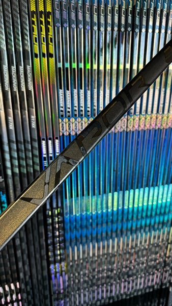 New Bauer Right Handed P28 95 Flex Pro Stock Vapor Hyperlite Senior Hockey Stick BOGOSIAN WILD NHL