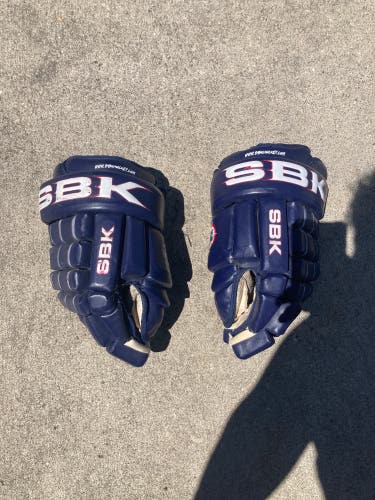 Sherbrooke hockey gloves
