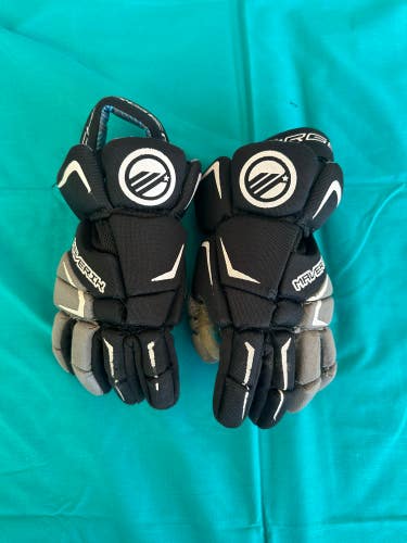 Black Used Maverik Charger Lacrosse Gloves Small